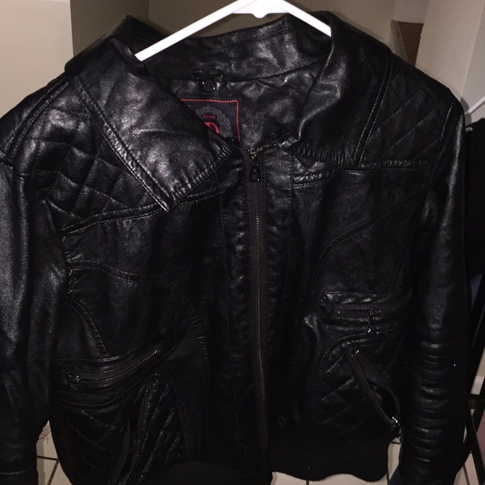 Jacket💋 - Picture 2 of 3